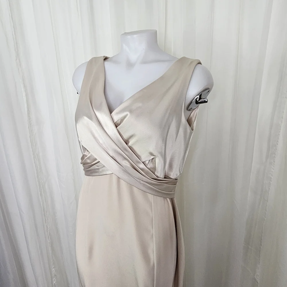Tahari beige ivory